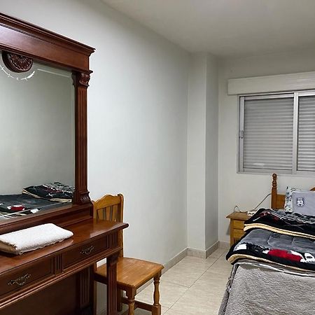 Habitacion Individual En Гранада Екстериор снимка