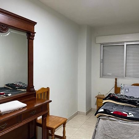 Habitacion Individual En Гранада Екстериор снимка