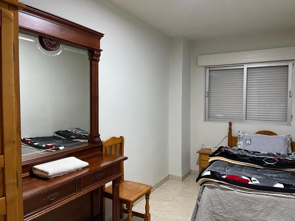 Habitacion Individual En Гранада Екстериор снимка
